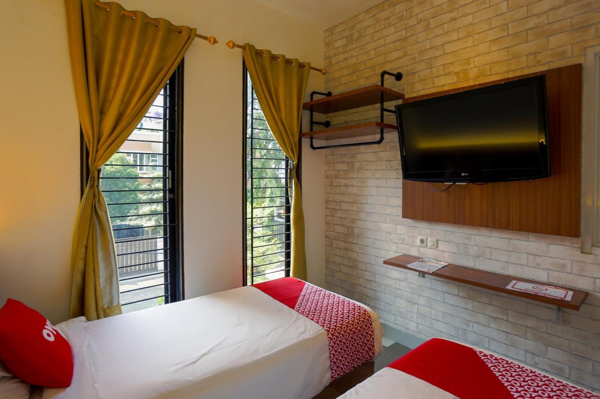 ג'קרטה Super Oyo 3109 Point Inn מראה חיצוני תמונה
